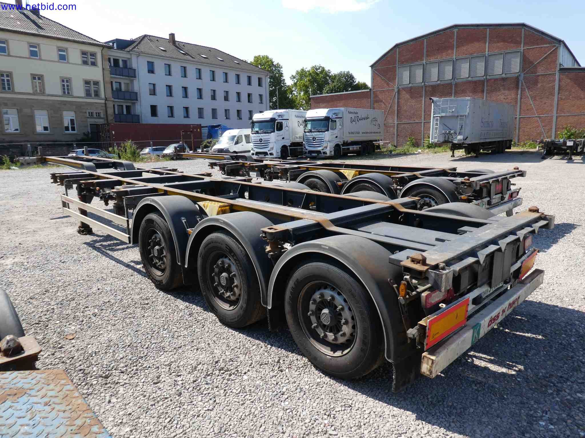 3-Achs Containerchassis Kässbohrer CS